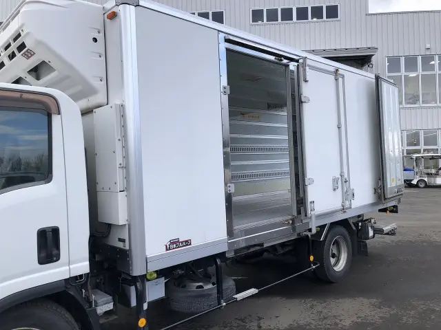 いすゞ エルフ TPG-NPR85AN(2WD)の写真8