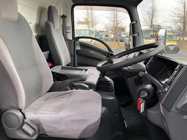 いすゞ エルフ TPG-NPR85AN(2WD)の写真23