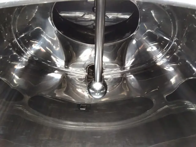 ＵＤ クオン ADG-CV4YL(6x2)の写真9