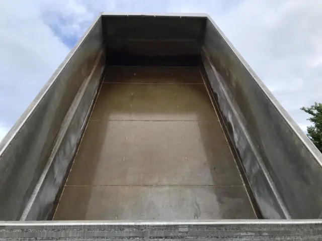 いすゞ フォワード LDG-FVZ34U2(6x4)の写真7