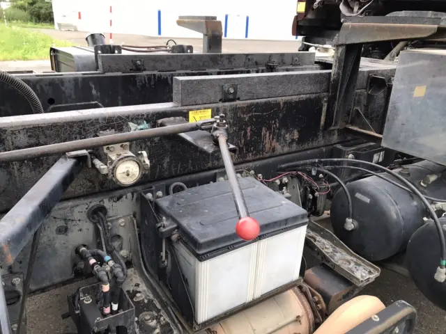 いすゞ フォワード LDG-FVZ34U2(6x4)の写真15