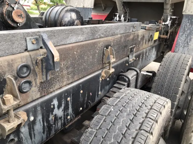 いすゞ フォワード LDG-FVZ34U2(6x4)の写真16