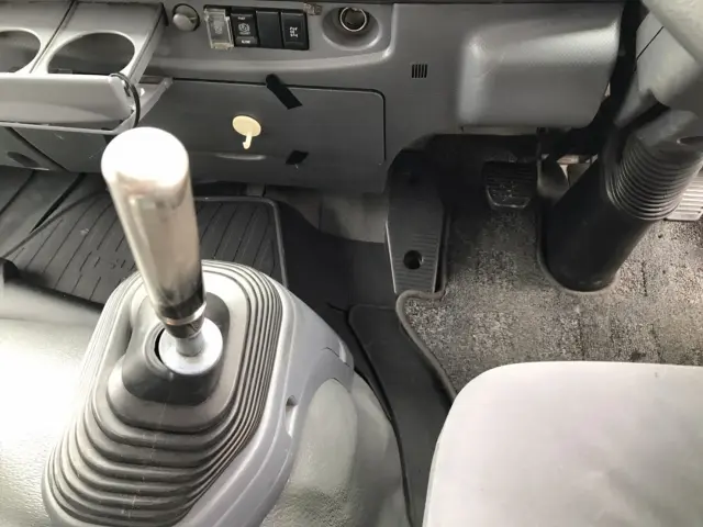 いすゞ フォワード LDG-FVZ34U2(6x4)の写真23