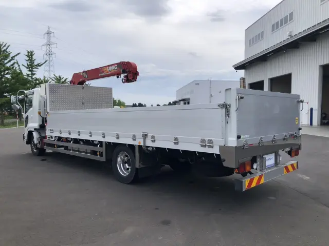 いすゞ フォワード 2RG-FTR90V2(2WD)の写真4