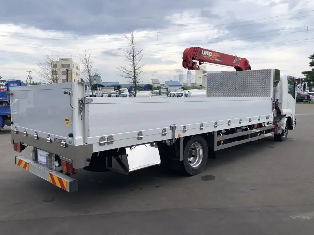 いすゞ フォワード 2RG-FTR90V2(2WD)の写真6