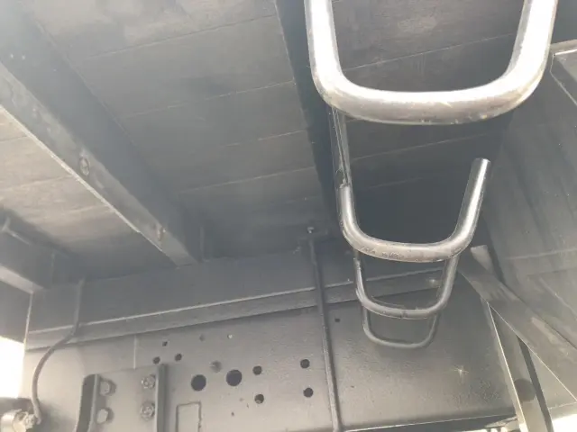 いすゞ フォワード 2RG-FTR90V2(2WD)の写真15