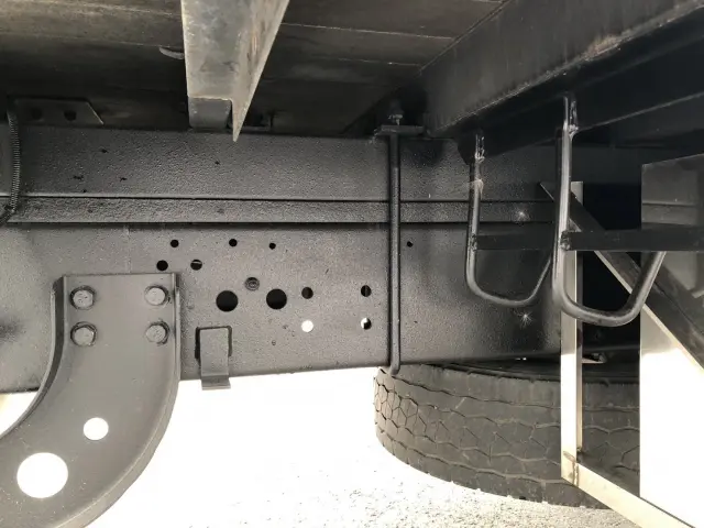 いすゞ フォワード 2RG-FTR90V2(2WD)の写真16