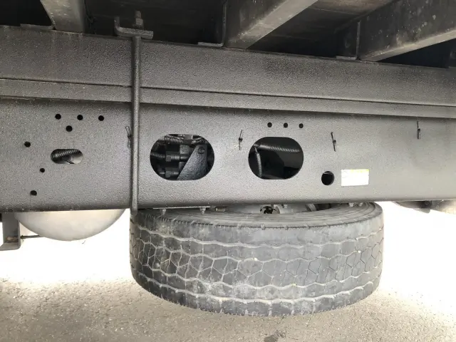 いすゞ フォワード 2RG-FTR90V2(2WD)の写真18