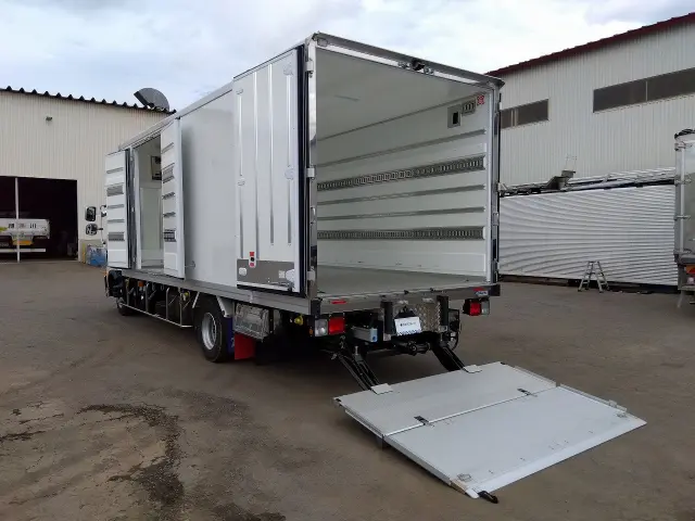 日野 レンジャー 2KG-FD2ABG(2WD)の写真9