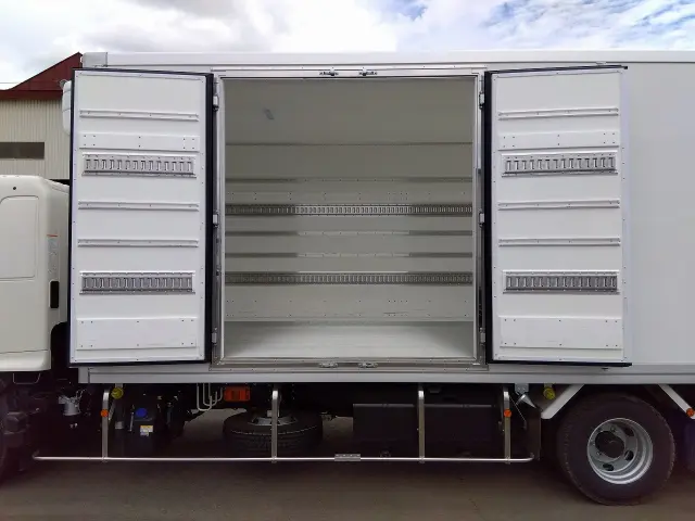 日野 レンジャー 2KG-FD2ABG(2WD)の写真10