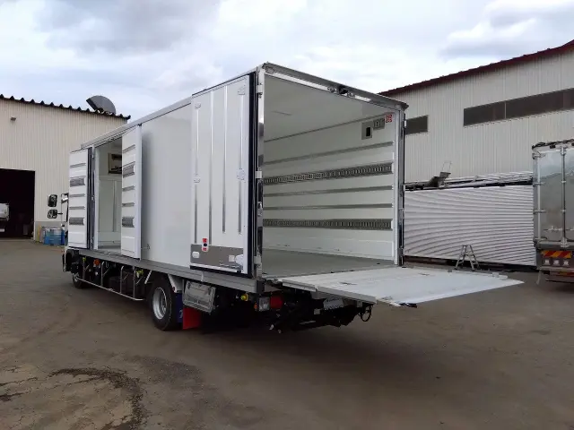 日野 レンジャー 2KG-FD2ABG(2WD)の写真11