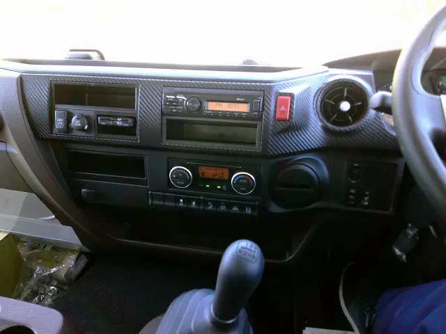 日野 レンジャー 2KG-FD2ABA(2WD)の写真23