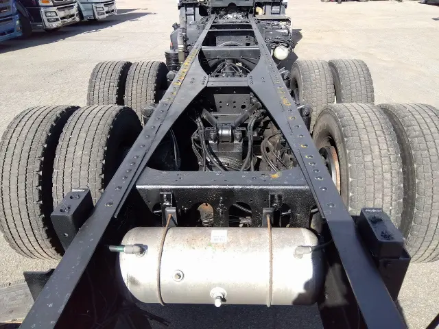 いすゞ ギガ 2PG-CYY77C(6x4)の写真7