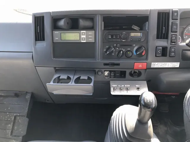 いすゞ エルフ TKG-NPR85YN(2WD)の写真23