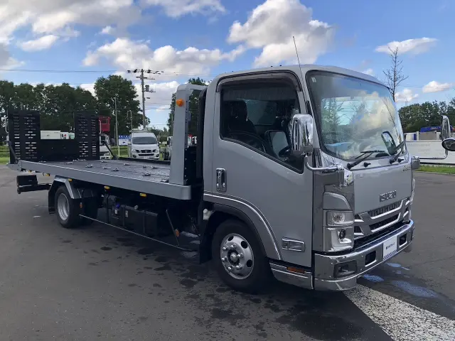 いすゞ エルフ 2RG-NPR88AN(2WD)の写真2