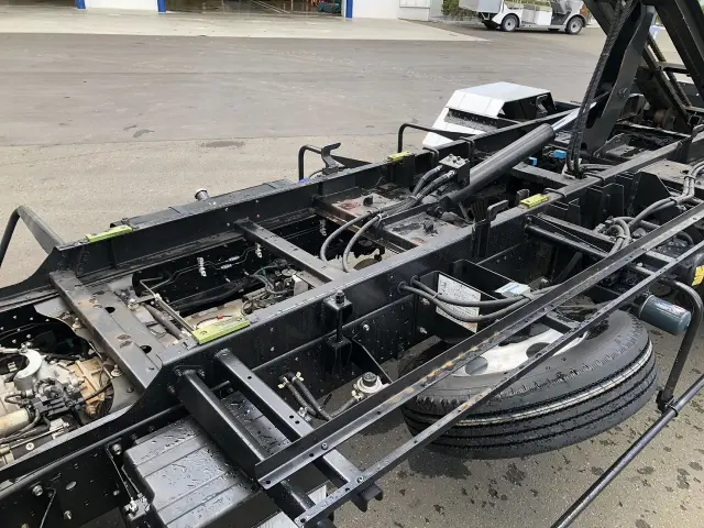 いすゞ エルフ 2RG-NPR88AN(2WD)の写真11