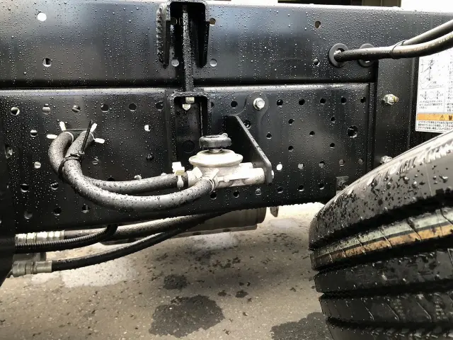 いすゞ エルフ 2RG-NPR88AN(2WD)の写真14