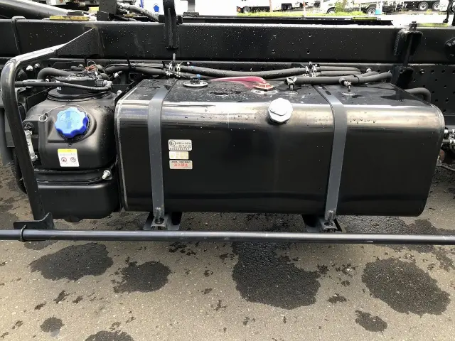 いすゞ エルフ 2RG-NPR88AN(2WD)の写真16