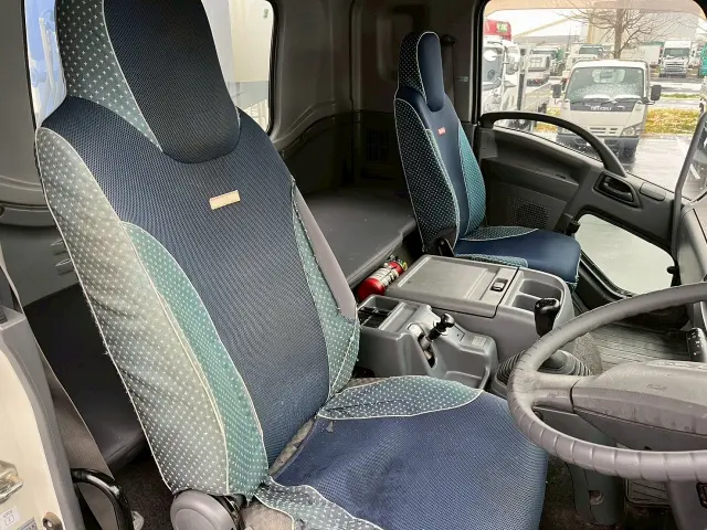 いすゞ フォワード LPG-FTR90S2(2WD)の写真22