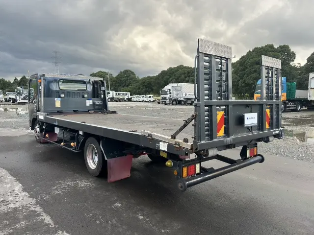 いすゞ エルフ TPG-NPR85AN(2WD)の写真4