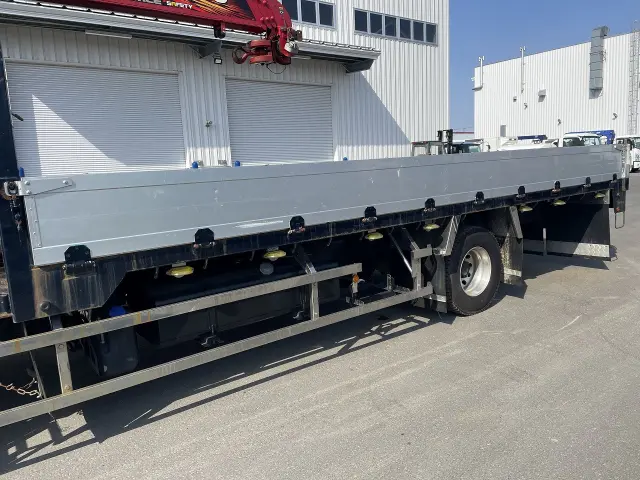 いすゞ フォワード 2RG-FRR90S2(2WD)の写真10