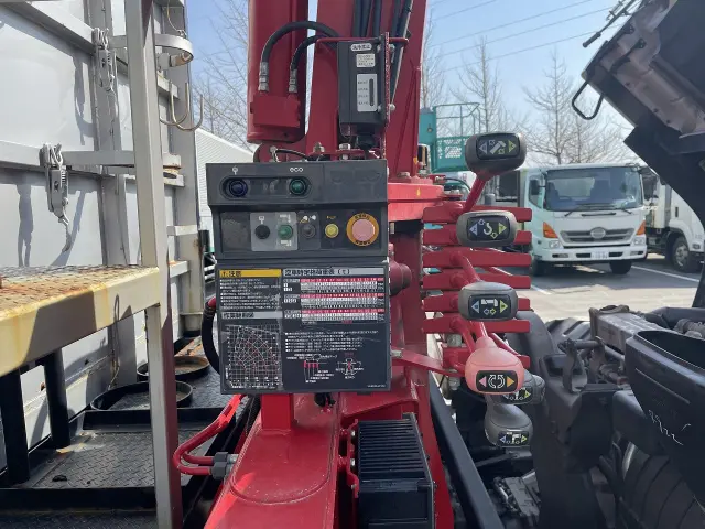 いすゞ フォワード 2RG-FRR90S2(2WD)の写真11