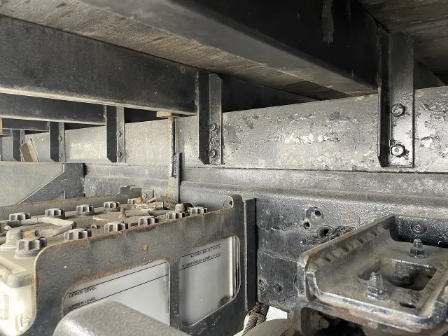 いすゞ フォワード 2RG-FRR90S2(2WD)の写真15