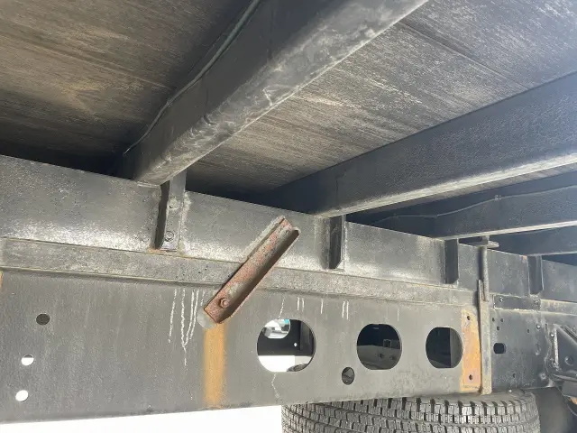 いすゞ フォワード 2RG-FRR90S2(2WD)の写真16