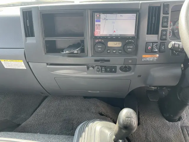 いすゞ フォワード 2RG-FRR90S2(2WD)の写真23