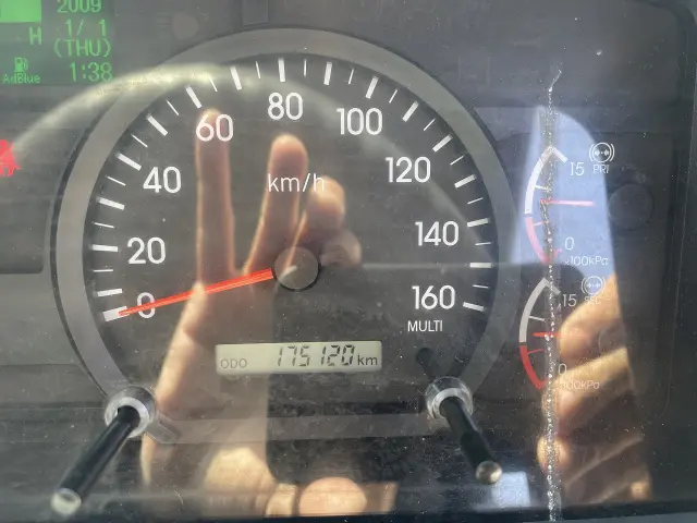 いすゞ フォワード 2RG-FRR90S2(2WD)の写真24