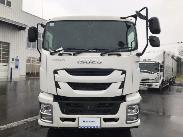 いすゞ ギガ 2PG-CXZ77CT(6x4)の写真3