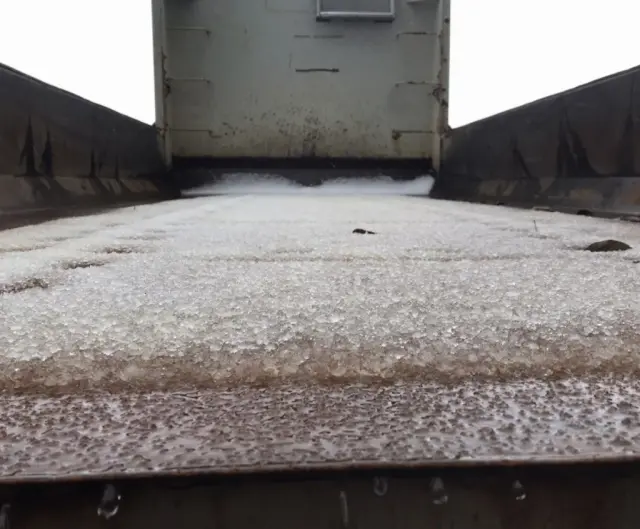 いすゞ ギガ 2PG-CXZ77CT(6x4)の写真7