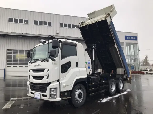 いすゞ ギガ 2PG-CXZ77CT(6x4)の写真8