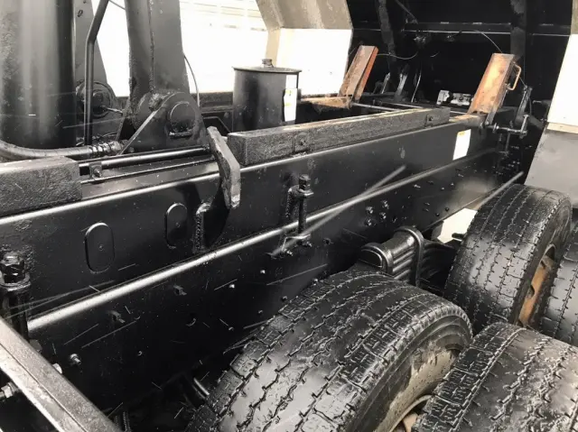 いすゞ ギガ 2PG-CXZ77CT(6x4)の写真14