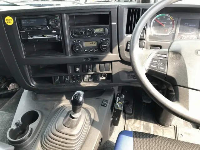 いすゞ ギガ 2PG-CXZ77CT(6x4)の写真23