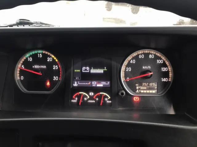 いすゞ ギガ 2PG-CXZ77CT(6x4)の写真24