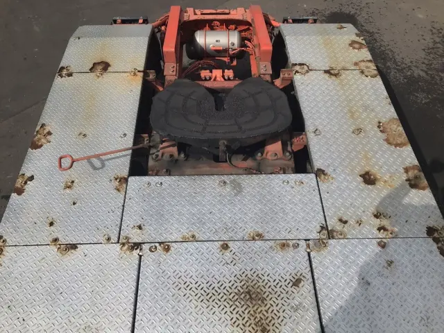 日野 プロフィア QDG-SS1EKAA(6x4)の写真11