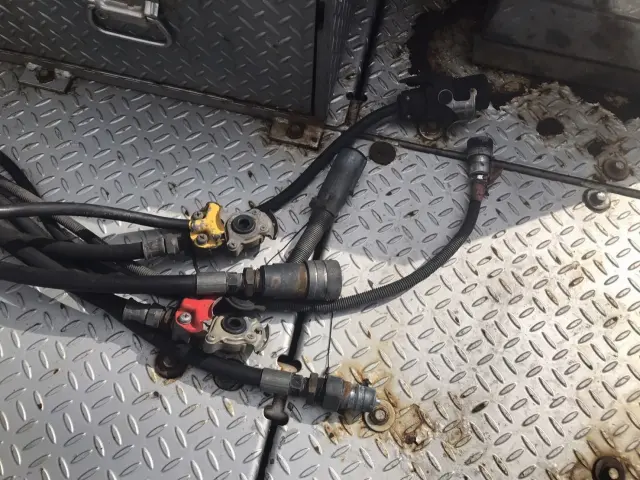 日野 プロフィア QDG-SS1EKAA(6x4)の写真12