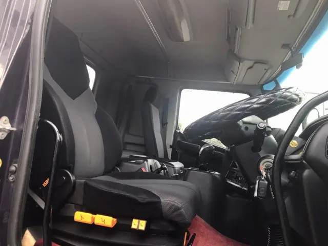 日野 プロフィア QDG-SS1EKAA(6x4)の写真21