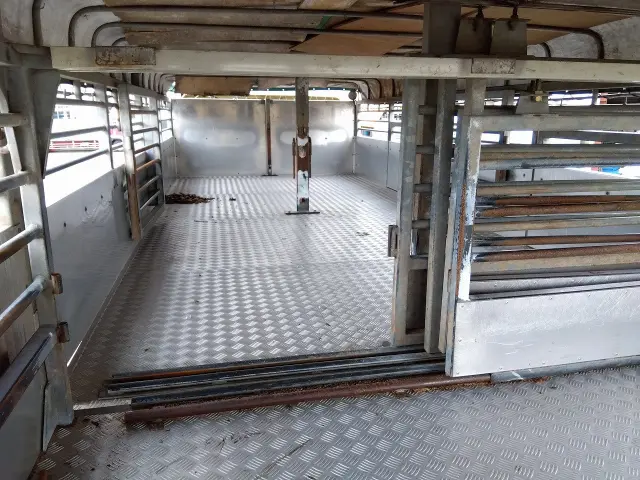 日野 レンジャー BDG-FG8JPWA(2WD)の写真10