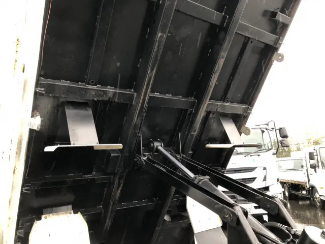日野 デュトロ TKG-XZU775M(4WD)の写真11