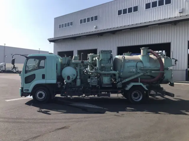 いすゞ フォワード 2RG-FTR90U2(2WD)の写真7