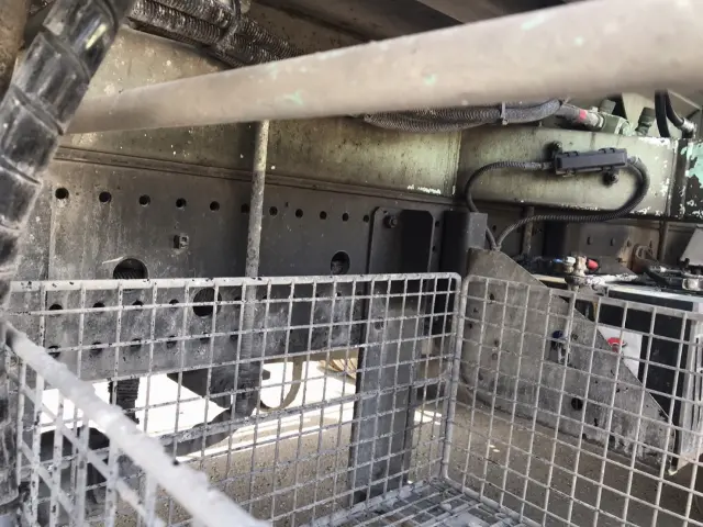 いすゞ フォワード 2RG-FTR90U2(2WD)の写真16