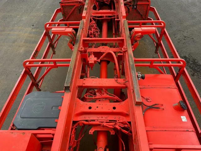 日野 プロフィア QKG-FS1EWEA(6x4)の写真12