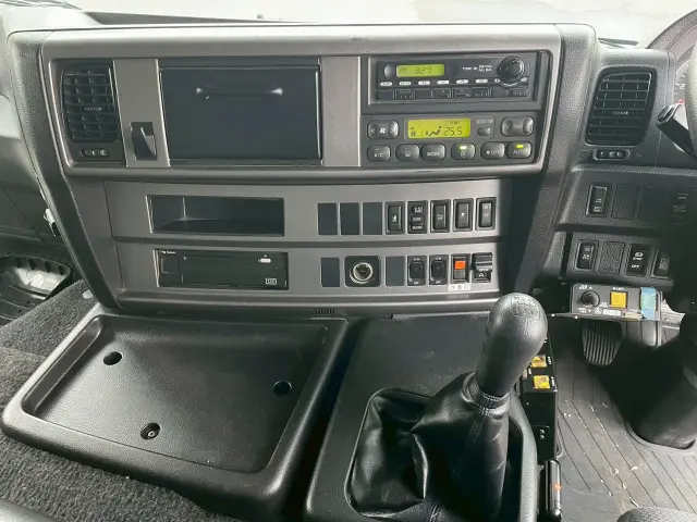 日野 プロフィア QKG-FS1EWEA(6x4)の写真23