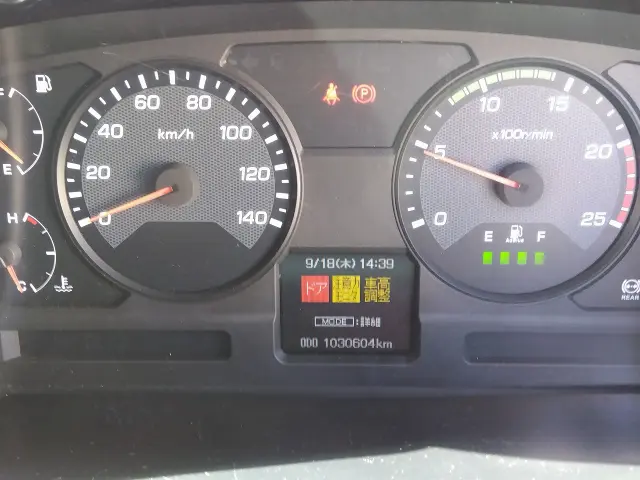 三菱 スーパーグレート QKG-FS54VZ(8x4)の写真24