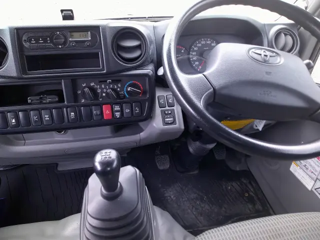 トヨタ ダイナ TKG-XZU695(4WD)の写真23