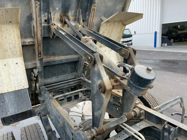 日野 レンジャー 2KG-FC2ABA(2WD)の写真10