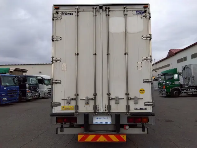 いすゞ ギガ QKG-CYJ77B(8x4)の写真5