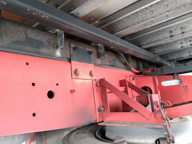 いすゞ ギガ QKG-CYJ77B(8x4)の写真12